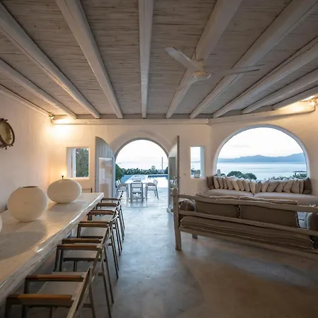 Amarone Mykonos Town
